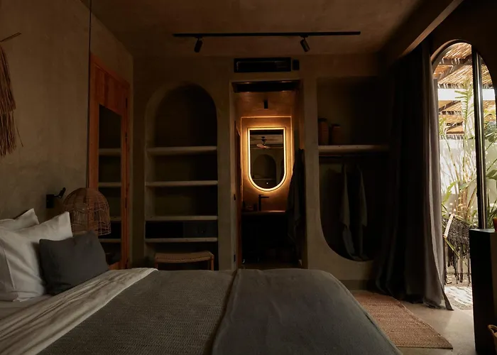 @before Sunset ホテル *