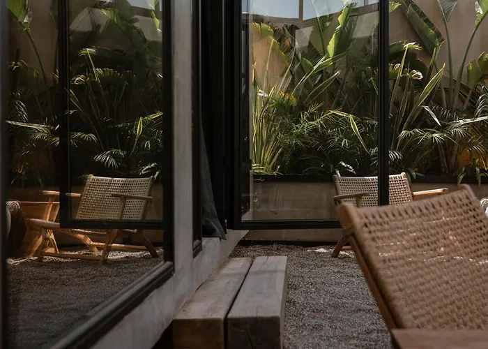 @before Sunset ホテル *